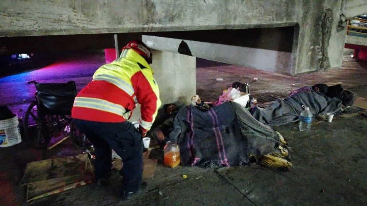 Lleva Monterrey a albergues a personas en situación de calle.