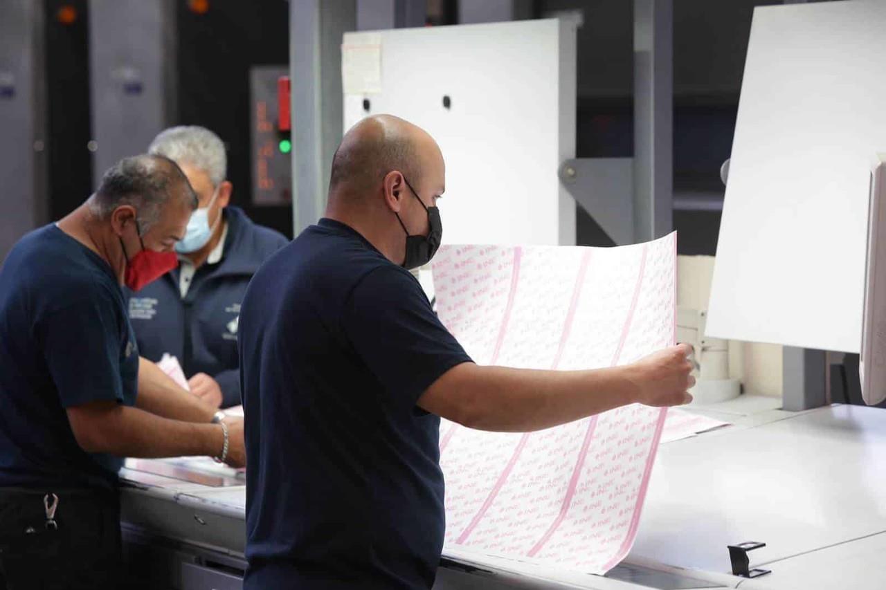 Arranca impresión de boletas para la consulta de revocación de mandato