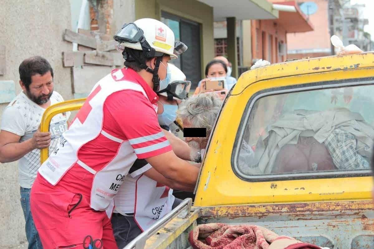 Rescata DIF Tampico a abuelito que vivía en situación de abandono