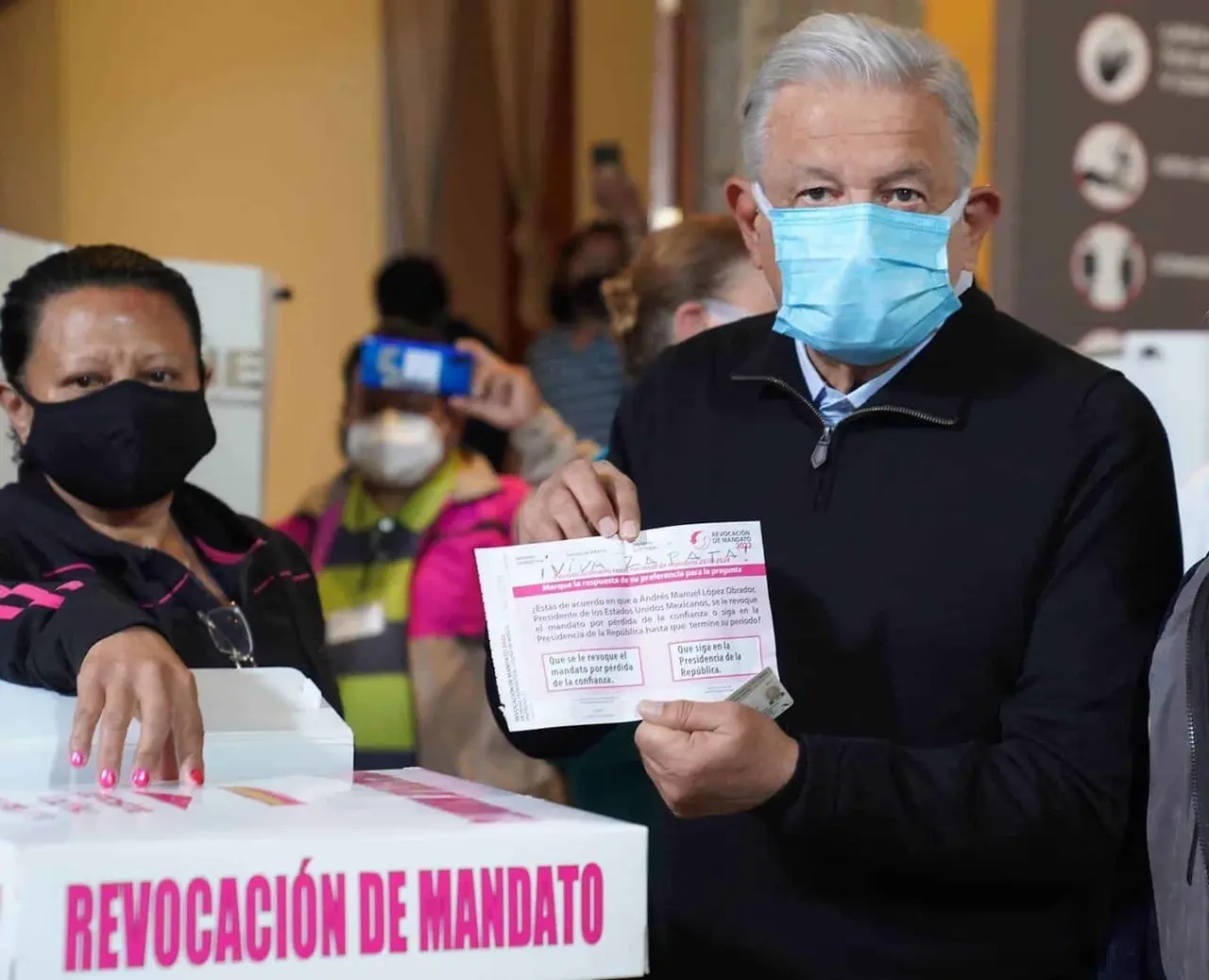 ¡Viva Zapata! Escribió AMLO en su boleta (voto nulo)