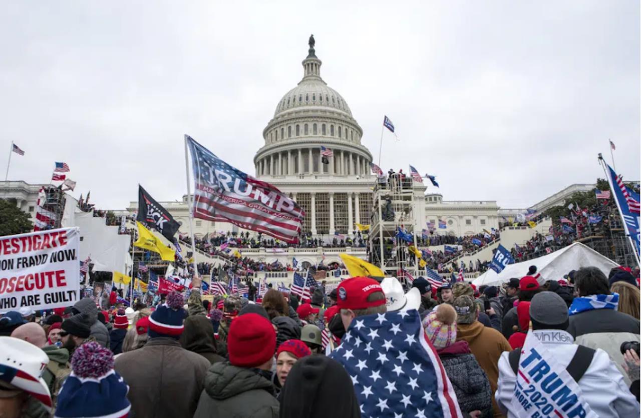 Recomiendan cargos penales vs. Trump por asalto al Capitolio. (AP Foto/Jose Luis Magana)