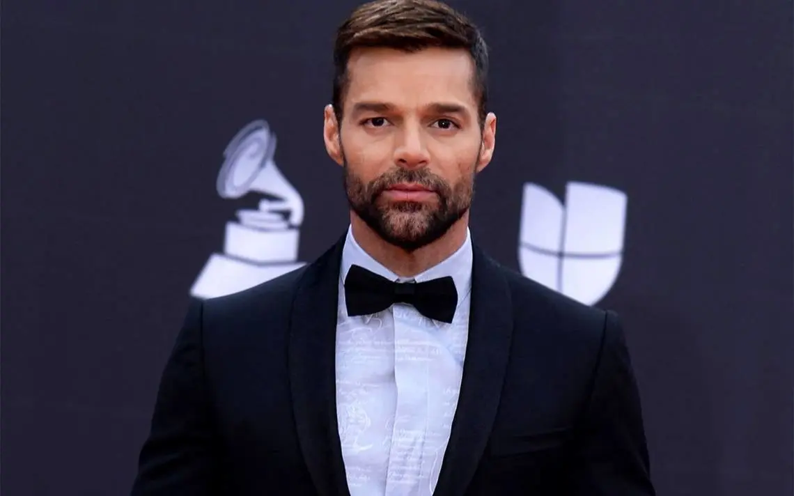 Ricky Martin celebró el pasado 24 de diciembre 51 años y al parecer ningún integrante de su familia (hermanos y padres) estuvieron con él en su festejo. Foto. Especial