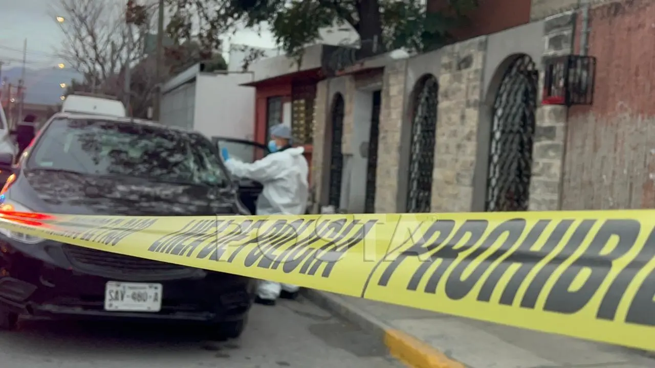 Dos hombres fueron ejecutados en un cuarto del hotel La Silla, ubicado en la colonia Sarabia, en Monterrey. Foto: Raymundo Elizalde