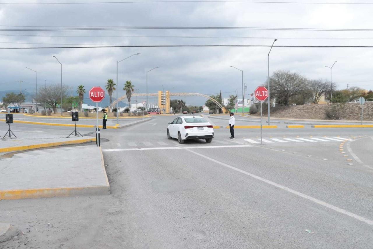 Paco Treviño mencionó que con esta obra se verán beneficiados los habitantes de muchas colonias que diariamente tienen que transitar por el área. Foto: Municipio de Juárez