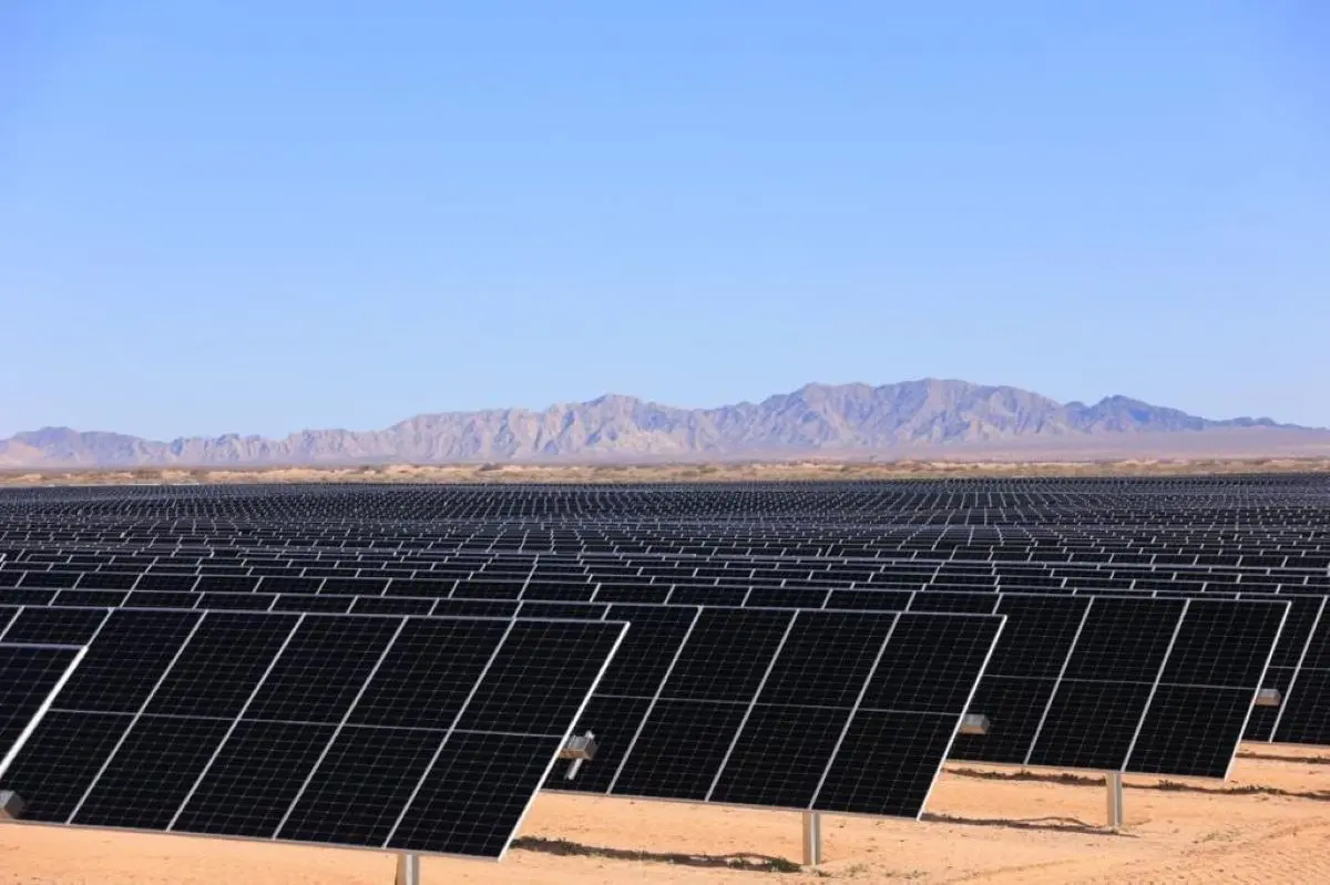 Planta de energía solar de CFE en Puerto Peñasco, Sonora. Foto. @SRE_mx