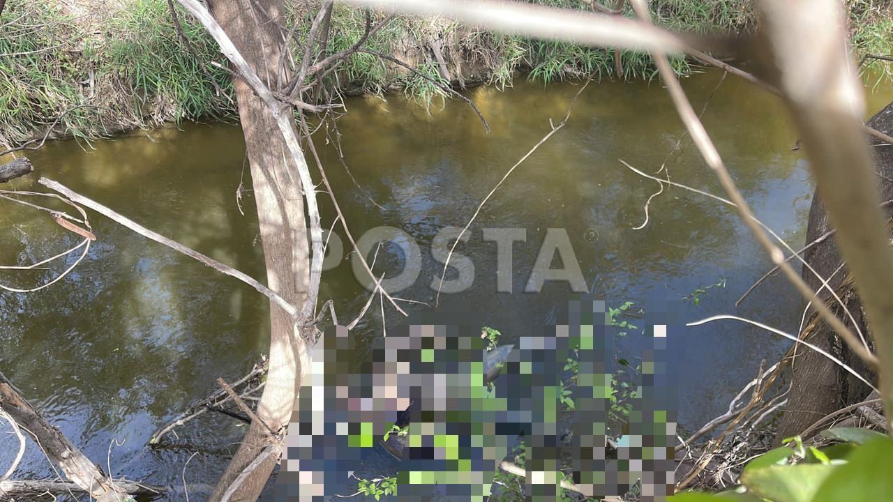 De la fallecida se desconoce su identidad, solo se informó que fue encontrada boca abajo. Foto: Raymundo Elizalde.