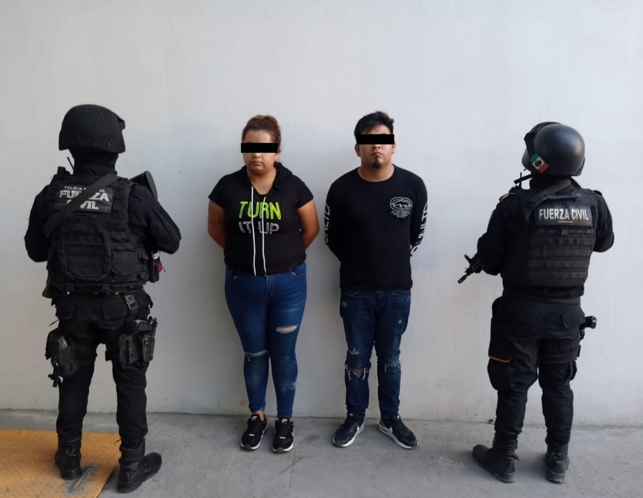 Detienen a pareja con droga en motel en Monterrey