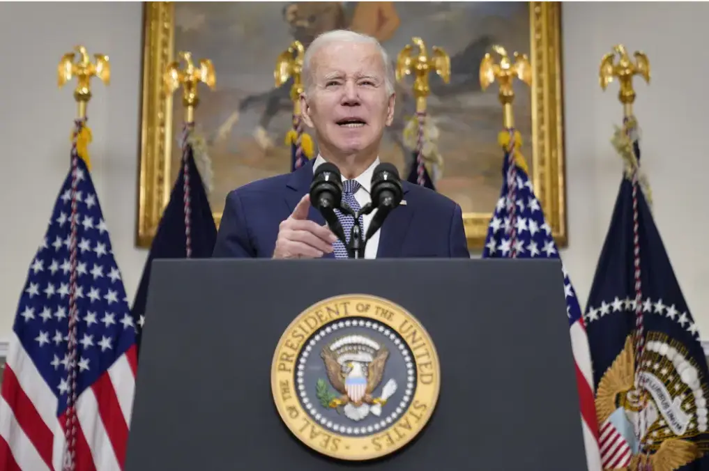 El presidente Joe Biden se pronunció ante quiebra de bancos. Foto. AP