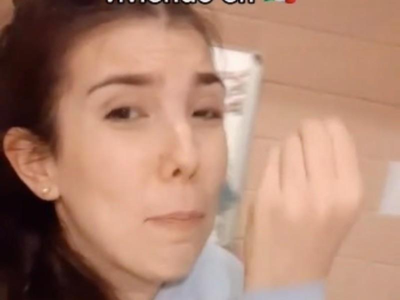 La falta de un bidé en su baño provoco el estallido de una argentina en TikTok. Foto: TikTok sofi_kin