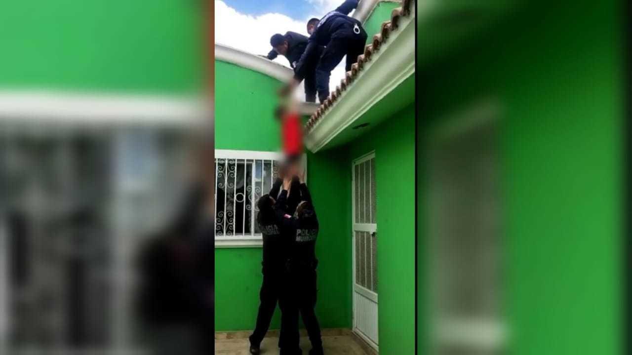 Rescatan a niño abandonado bajo llave en una vivienda de Durango. Foto: Especial/ POSTA Mx.