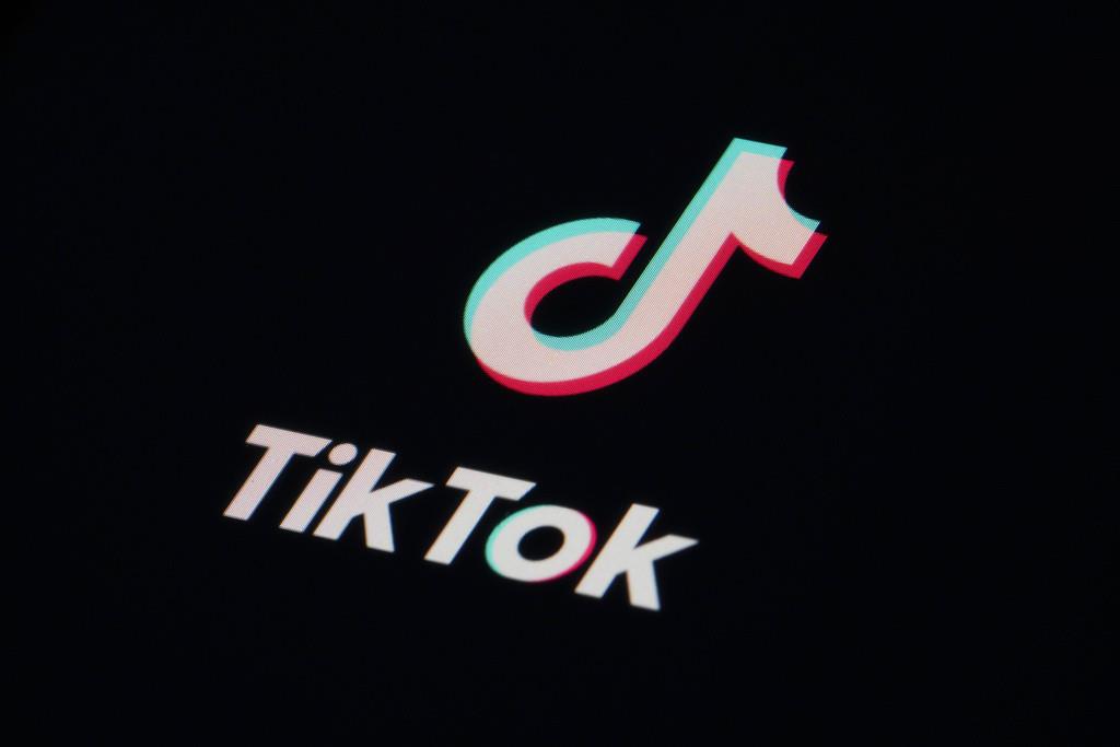 El ícono de la aplicación TikTok es visto en un teléfono celular en Marple Township, Pensilvania, el 28 de febrero de 2023. (AP Foto/Matt Slocum, Archivo)