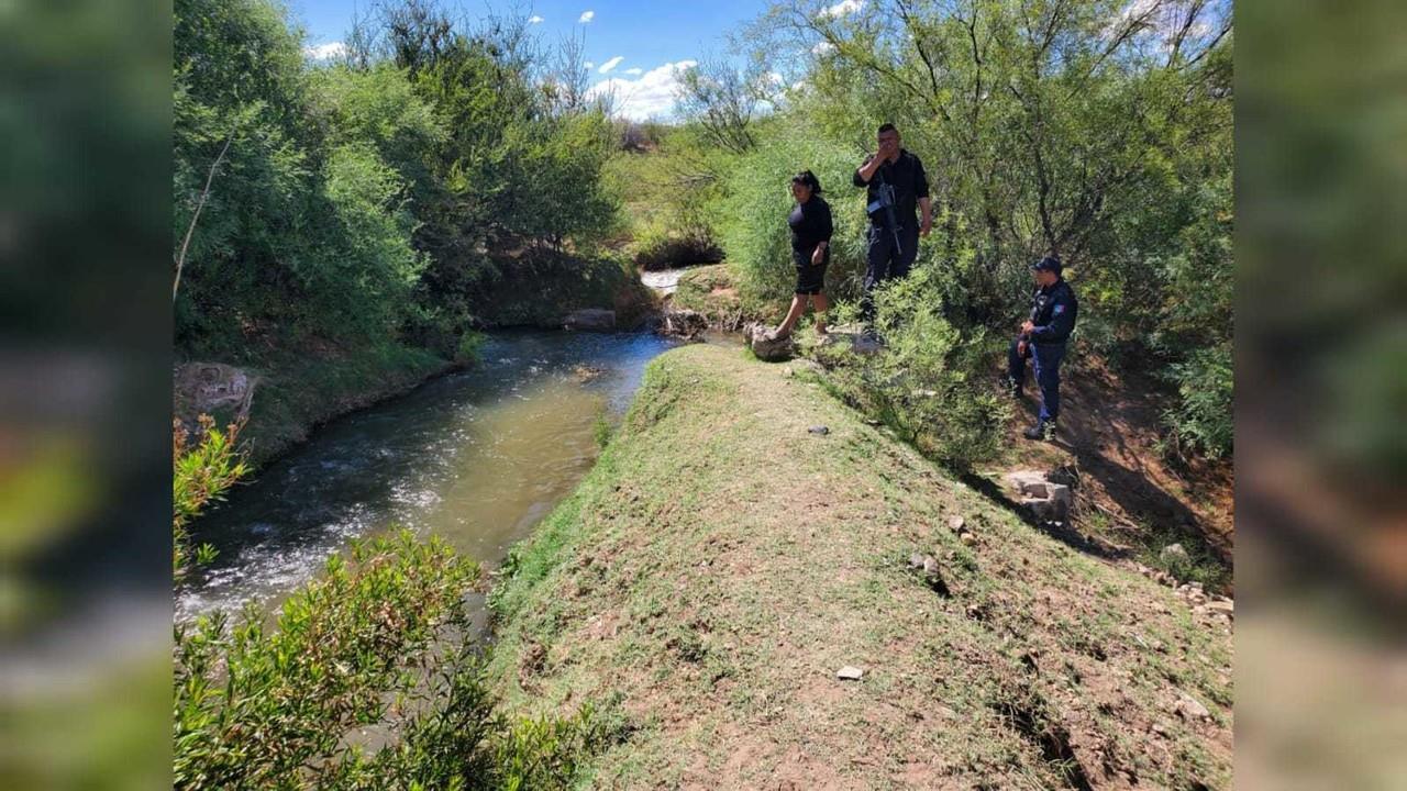 Muere ahogado un adolescente de 17 años de edad en un canal. Foto y Video: Luis Lozano.