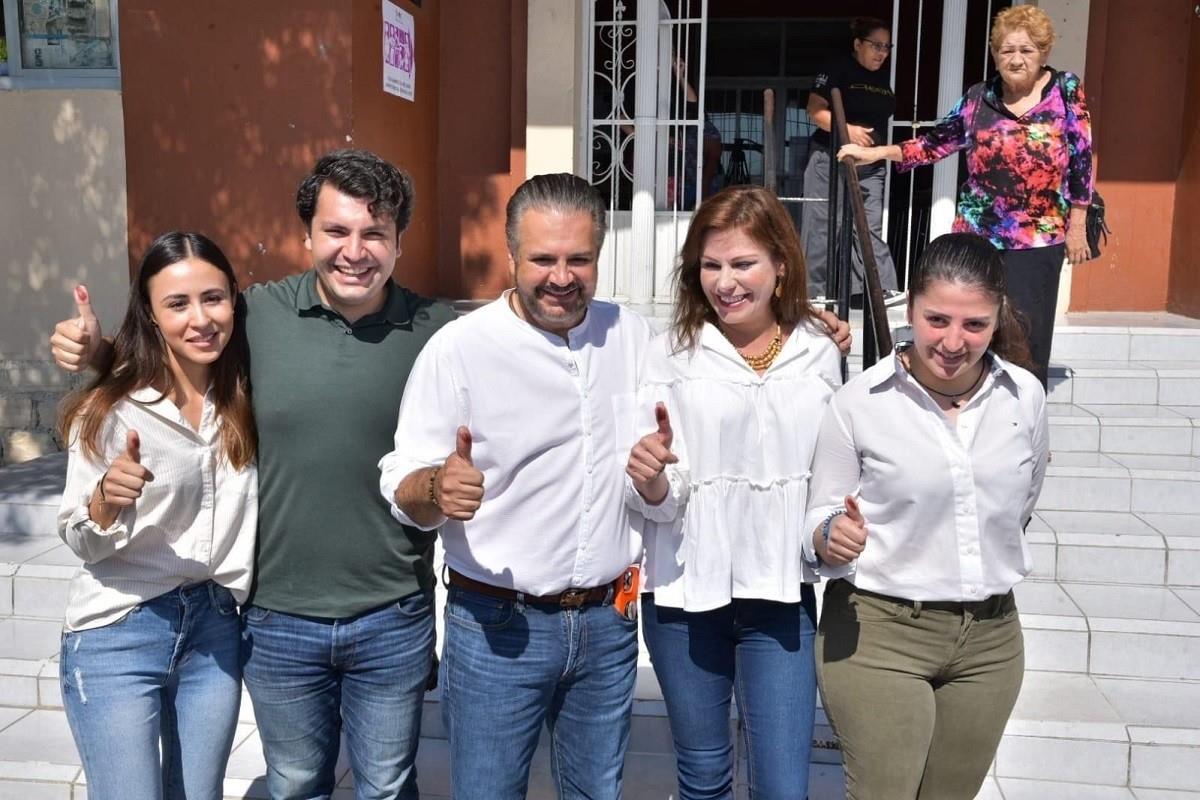 El candidato de la coalición Unidad Democrática de Coahuila y el Partido Verde Ecologista de México, Evaristo Lenin Pérez, dará un mensaje por la tarde tras la jornada electoral en Coahuila. Foto: Perla Reséndez