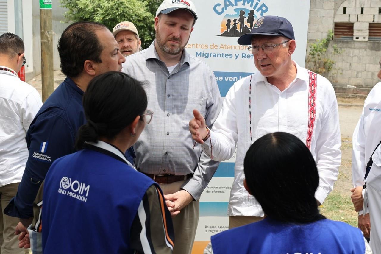 El embajador Ken Salazar destacó que tras el término del Título 42, el flujo migratorio se ha visto reducido. Foto: Twitter del embajador Ken Salazar