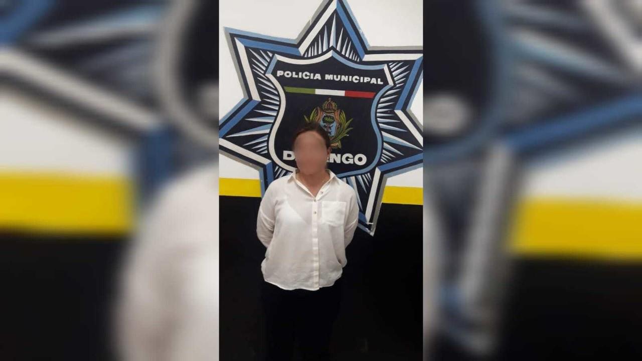 Fue detenida la mujer captada en video agrediendo a una alumna del CBTis 89. Foto y video: Especial/ POSTA Mx.
