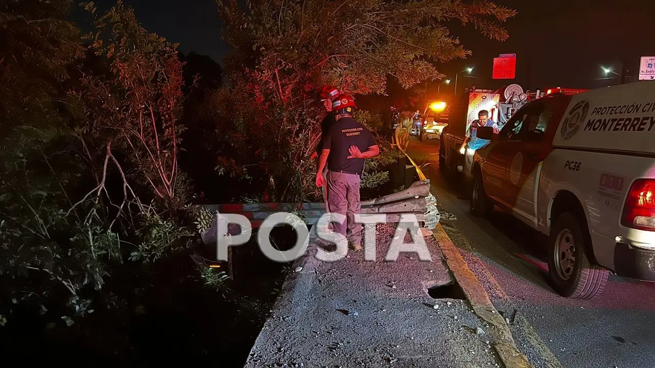 El percance ocurrió a la altura del Puente Guadalupe, con dirección al poniente. Foto: Raymundo Elizalde.