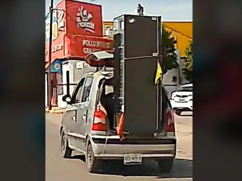 Este hecho quedó registrado en un video compartido por la cuenta malos_conductores_laguna. Foto: TikTok malos_conductores_laguna.