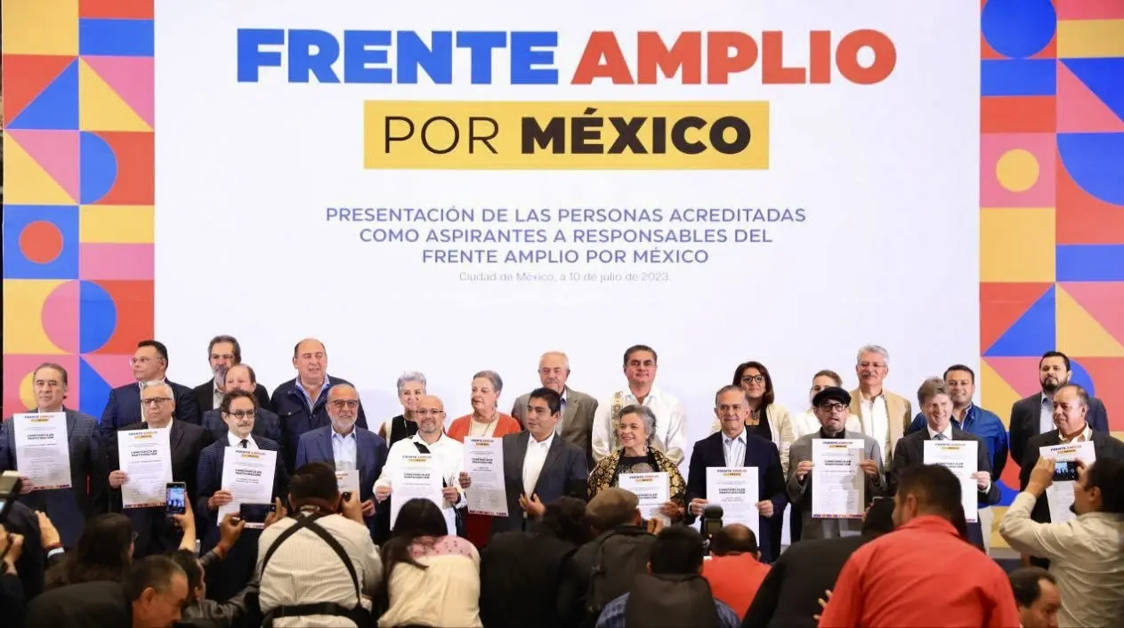 Frente Amplio por México: Ellos son los 13 aspirantes avanzan a segunda fase. Foto: @alitomorenoc