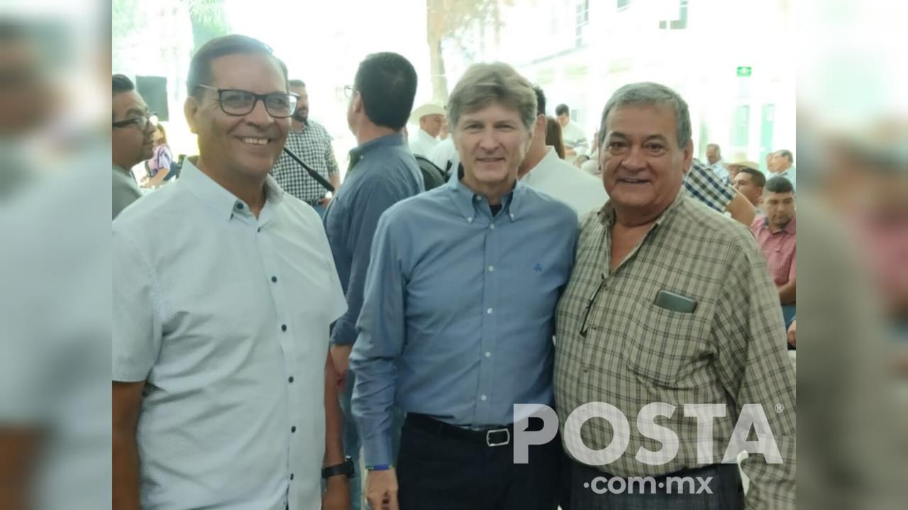 Enrique de la Madrid aprovechó el encuentro para pedir el apoyo de la comunidad duranguense para el Frente Amplio por México. Foto y Video: Alejandro Ávila.