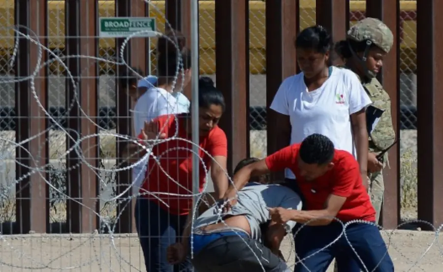 La situación sigue siendo tensa y se espera que se tomen medidas legales para resolver esta disputa entre el gobierno federal y el estado de Texas. Foto. EFE