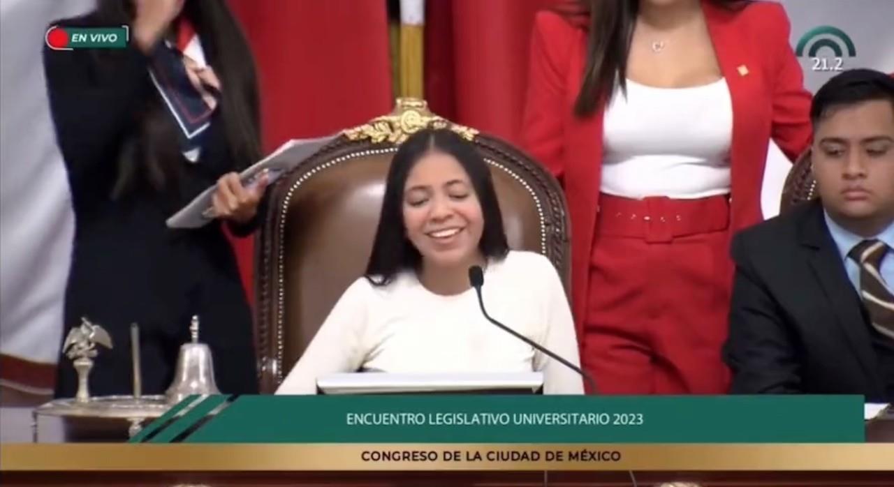 El error cometido por la joven presidenta de la Mesa Directiva al leer el apellido del diputado Vega generó una serie de comentarios en las redes sociales- Foto: Twitter.