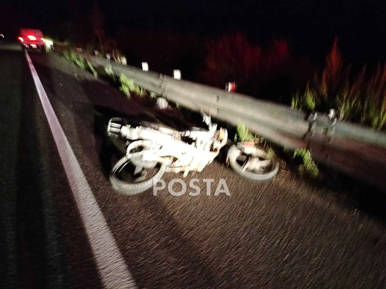 Un motociclista murió en el periférico norte tras ser arrollado por un vehículo. Foto: Especial.