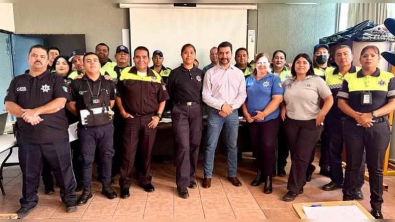 Por una Policía mejor preparada y sensible ante la ciudadanía, se han implementado cursos sobre inteligencia emocional y manejo de emociones en Gómez Palacio. Foto: Facebook Ayuntamiento de Gómez Palacio.