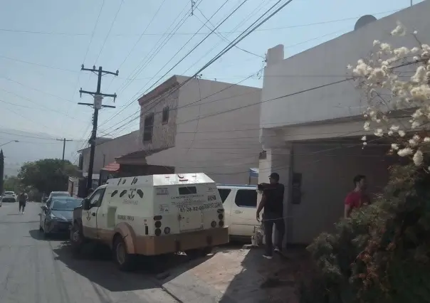 Camión de valores sin freno choca contra 7 vehículos y 2 casas en Cumbres