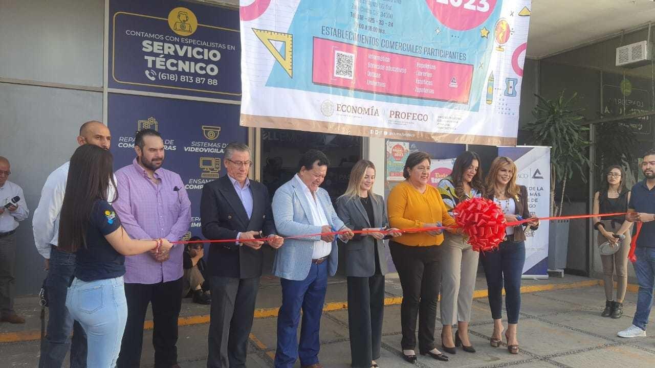 Arranco la Feria Regreso a Clases 2023, en donde participan empresas locales supervisados por la Profeco. Foto: Cortesía.