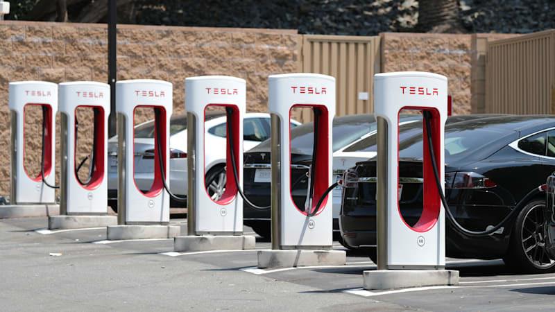 Tesla cuenta con 45 mil superchargers en todo el mundo, convirtiéndose en la red global de carga rápida más grande del mundo, ubicados en rutas principales. Foto: Especial/ Archivo