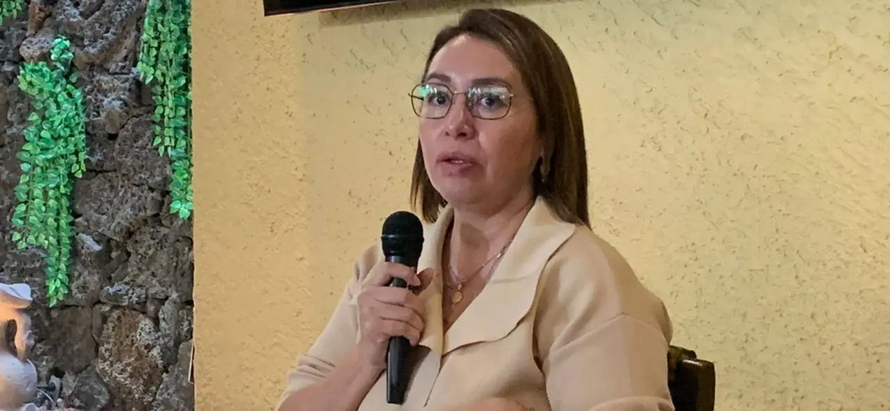 La diputada Azucena Cisneros Coss dijo que uno de los retos que tendrá la gobernadora electa del Estado de México, Delfina Gómez y el gobierno local, es ante la urgencia de renovar las redes hidráulicas y de drenaje que están colapsadas en Ecatepec. Foto: 