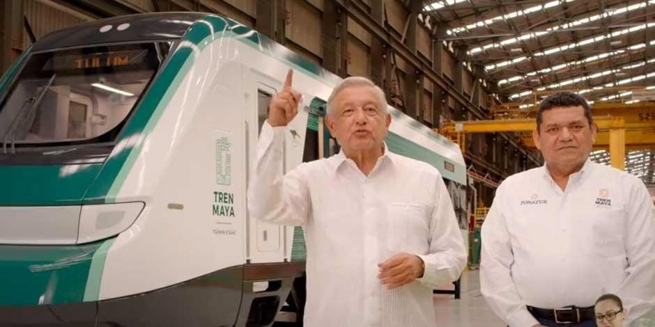 Cabe aclarar que se trata de un recorrido de supervisión, pues aún restan por llegar más trenes. Foto: YouTube Andrés Manuel López Obrador.