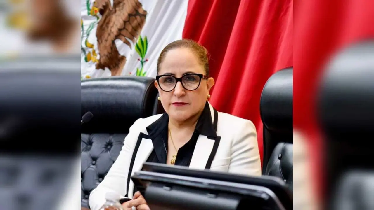 La diputada Marisol Carrillo le dió con todo al ex gobernador Rosas Aispuro, tachandolo de presuntamente haber saqueado a Durango. Foto: Facebook Marisol Carrillo Quiroga.