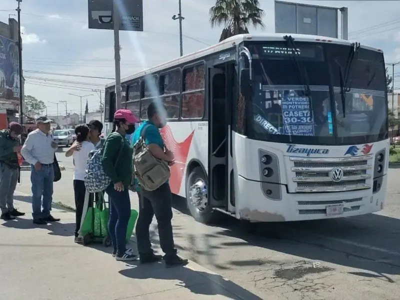 Servicio de los autobuses de la línea de transporte Tizayuca.