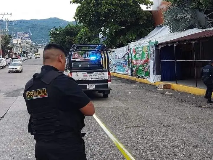 Estos fueron localizados en la calle Lerdo de Tejada, en pleno Centro del puerto y en una de las vías del mercado central. Foto: Especial.