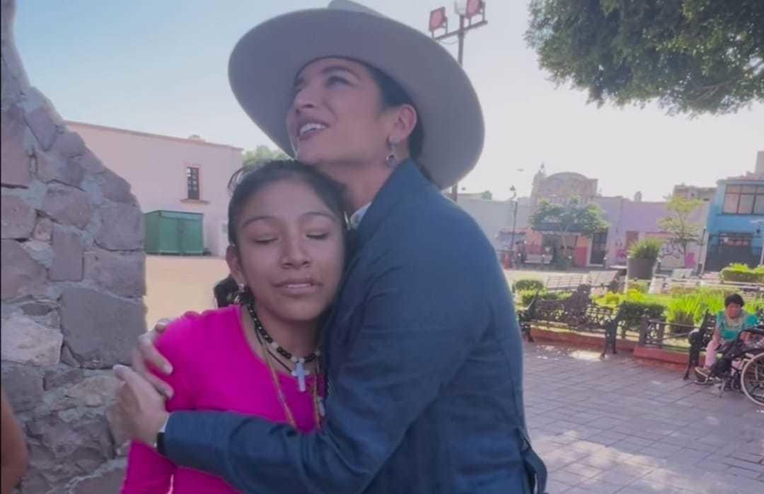 Natalia Jiménez sorprendió a Luz Edith. Foto: Captura de video