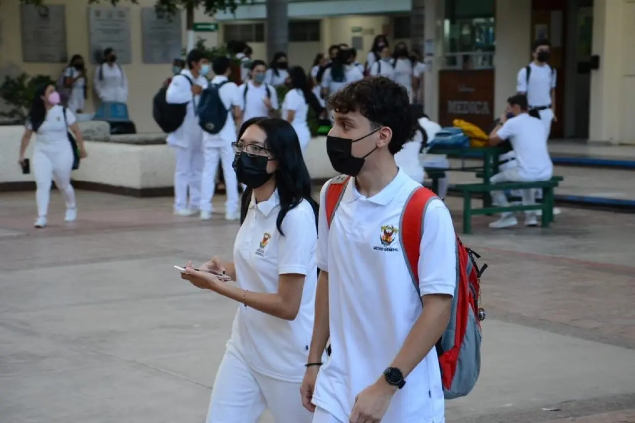 Esta semana han dado 50 casos positivos, se mantienen unos 400 pacientes activos, con tres personas hospitalizadas, de acuerdo a la Secretaría de Salud de Sinaloa. Foto: Especial.