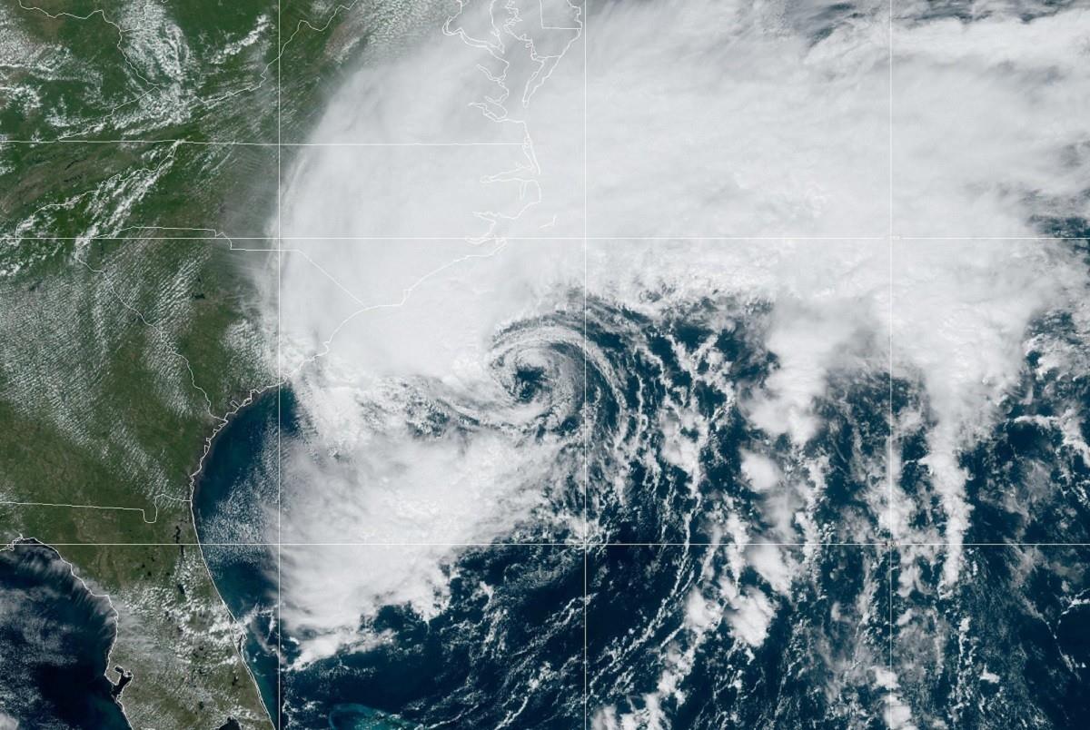 La tormenta tropical Ofelia registra  vientos máximos sostenidos de 95 kph (60 mph). Foto: Twitter @spann