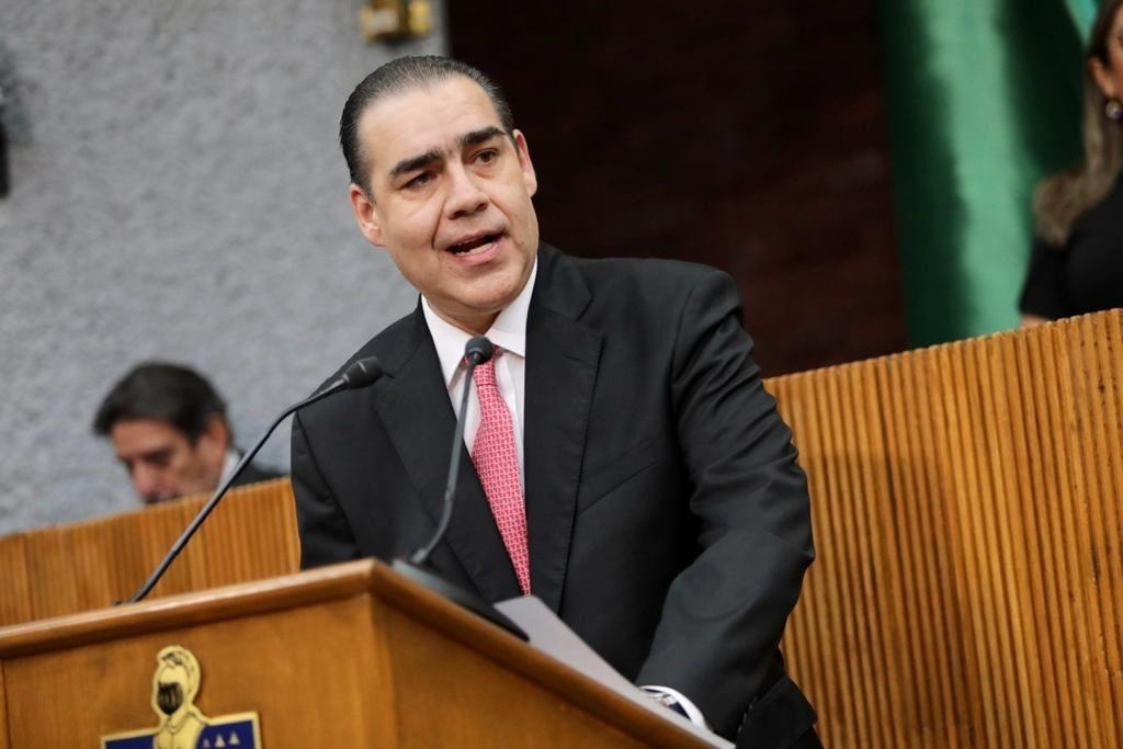 El coordinador de la bancada del PRI en el Congreso local, Heriberto Treviño, señaló que su bancada vuelve a tender la mano al Ejecutivo Estatal. Foto: Especial