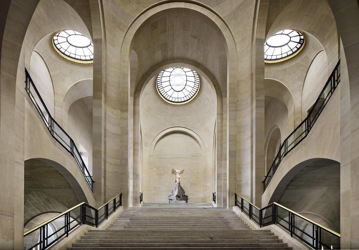 Louvre de París, el museo más visitado en el mundo, fue evacuado y tuvo que cerrar sus puertas. Foto. @MuseeLouvre