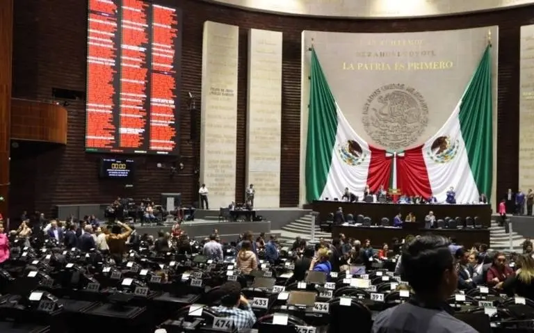 Esto en respuesta a la propuesta del presidente Andrés Manuel López Obrador de destinar a los damnificados en Guerrero los 15 mil millones de pesos. Foto: DiputadosMX.