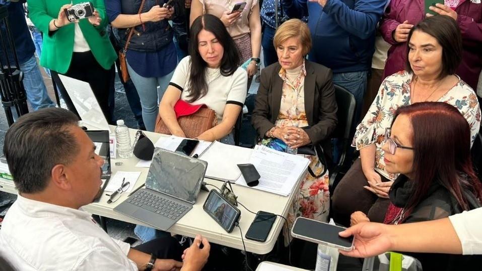 Huelga de hambre del senador Primo Dothé por salarios atrasados de docentes en SLP. Foto: Victor Hugo Barrera