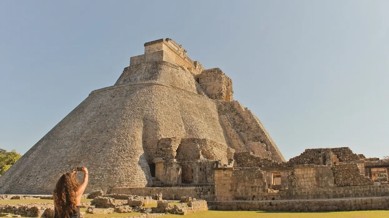 La Ruta Puuc integra varias zonas arqueológicas, entre las que destaca Uxmal