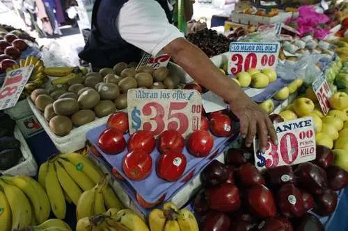 INEGI reporta incremento de precios durante la primera quincena de noviembre. Foto Cristina Rodríguez