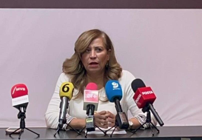 En conferencia de prensa mencionó que su interés es buscar un cargo porque a Nuevo León le hace falta más funcionarias de su estilo. Foto: Rosy Sandoval.