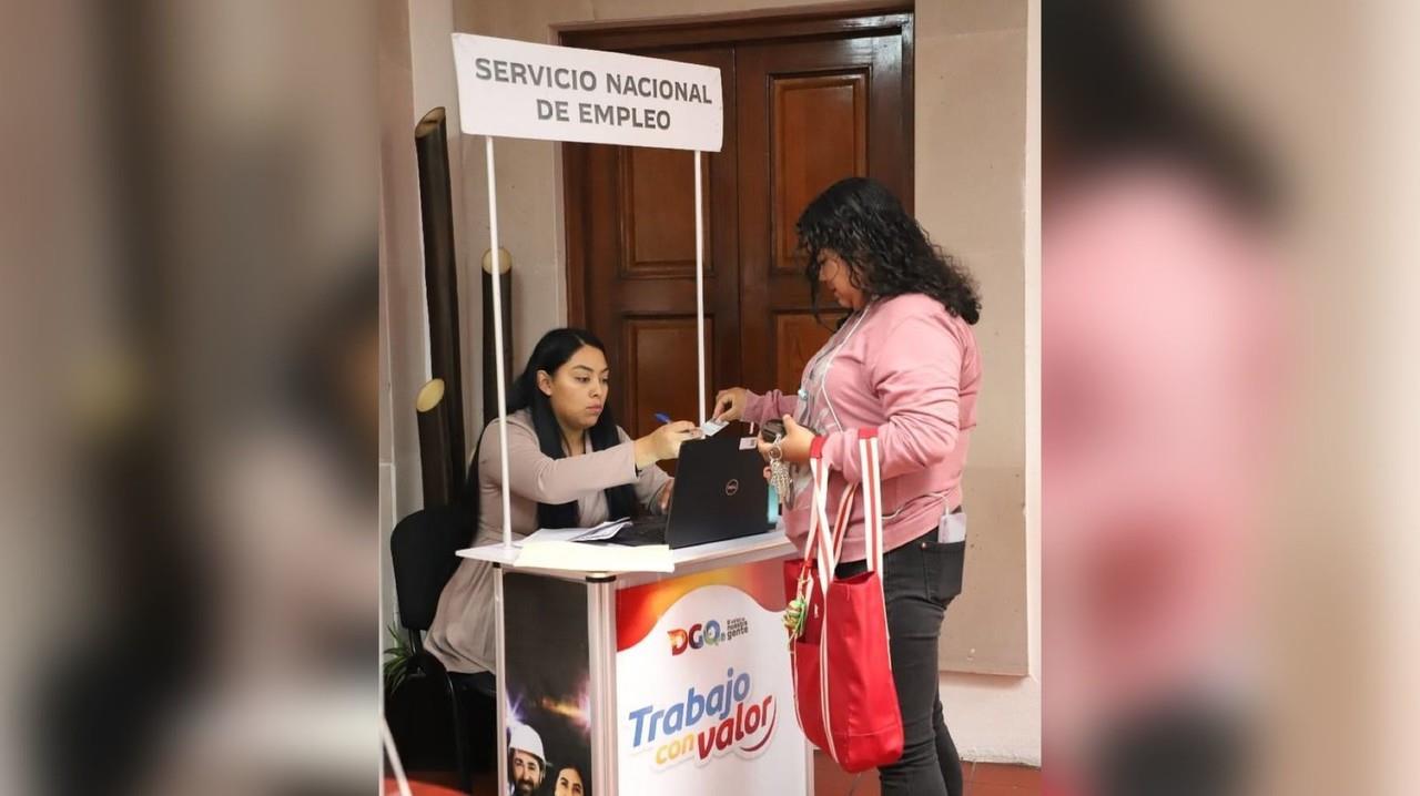 Navidando Trabajo ofrece empleos temporales a jóvenes y mujeres de Durango. Foto: Facebook Secretaría del Trabajo y Previsión Social del estado de Durango.