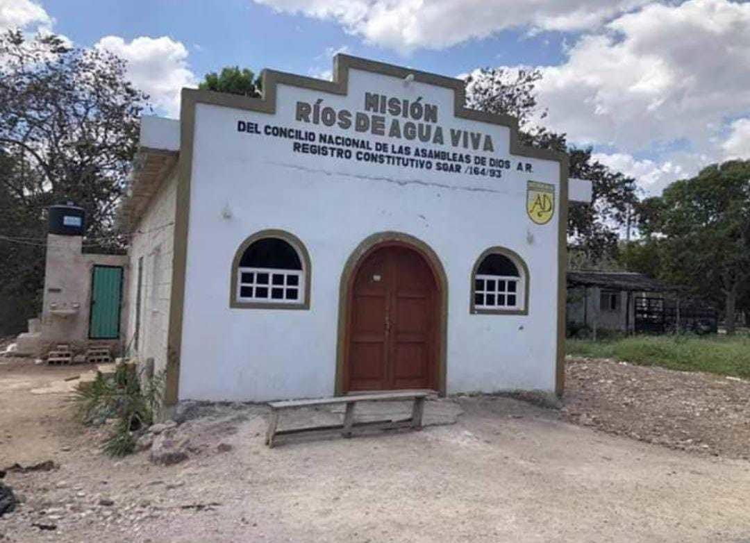 El pastor de un templo en Dzilam González denunció el robo de unos instrumentos musicales.- Foto de Facebook