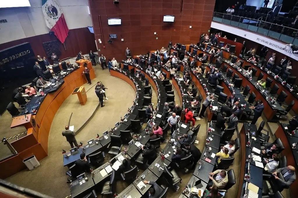 Morena impuso además su mayoría para emitir dos nuevas convocatorias para cubrir las vacantes, lo que implica que el proceso para nombrar a los dos comisionados faltantes del INAI se alargará más allá de este período de sesiones. Foto: Senado de la Repúbli