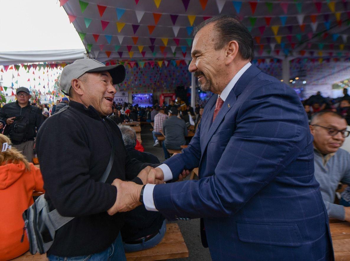 El festejo del Día de Policía en Atizapán se realizó durante dos días consecutivos para no descuidar la seguridad en el municipio, su mejor regalo fue el aumento de sueldo. Foto: Gob. de Atizapán