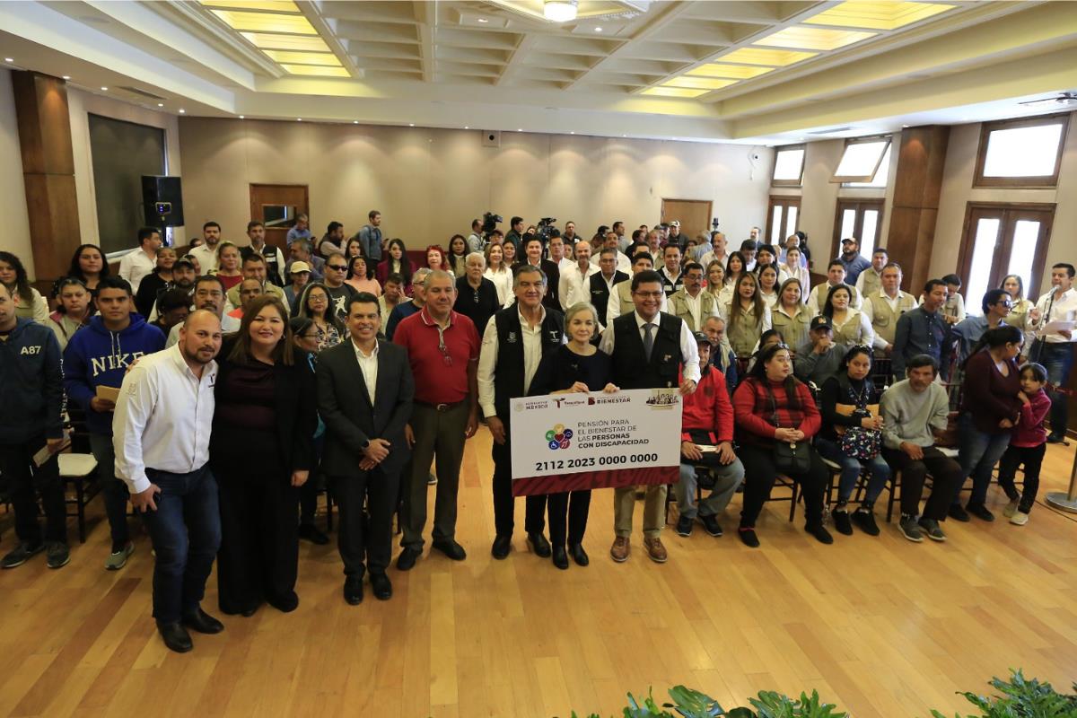 La primera entrega se llevó a cabo en el Palacio de Gobierno en Victoria. Foto: Perla Reséndez.